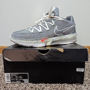 Lebron 17 Low